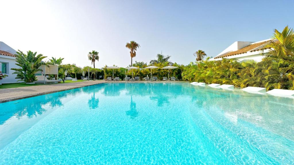 Seven Hotel & Wellness - Gay Men Only, Maspalomas – Updated ...