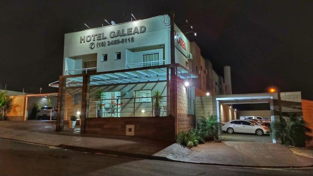  Hotel Galead