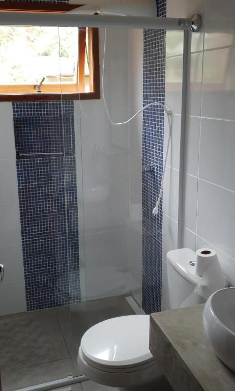  Casa em condomínio com piscina privativa