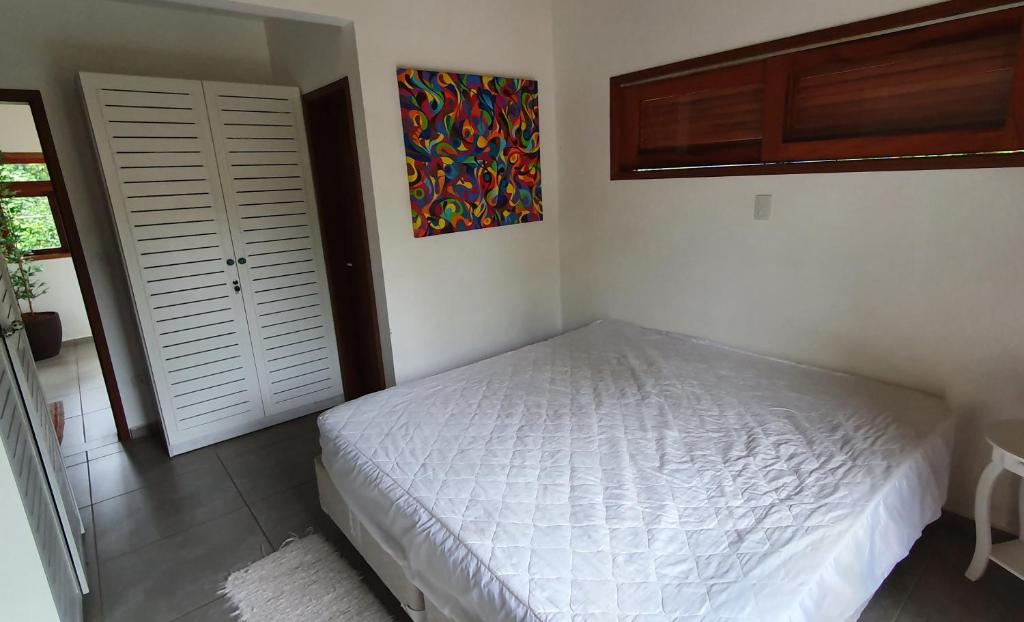  Casa em condomínio com piscina privativa