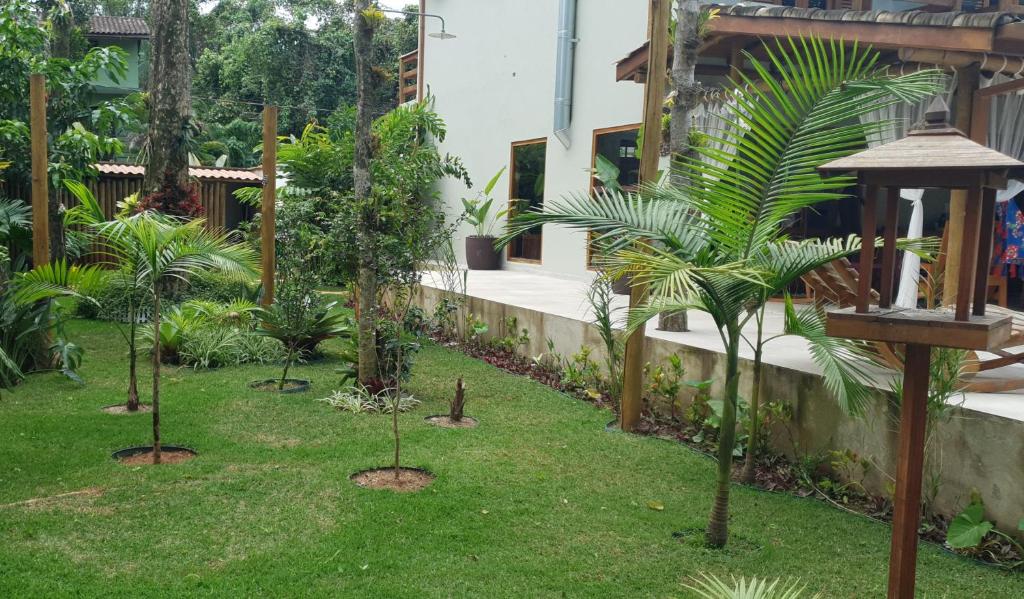  Casa em condomínio com piscina privativa