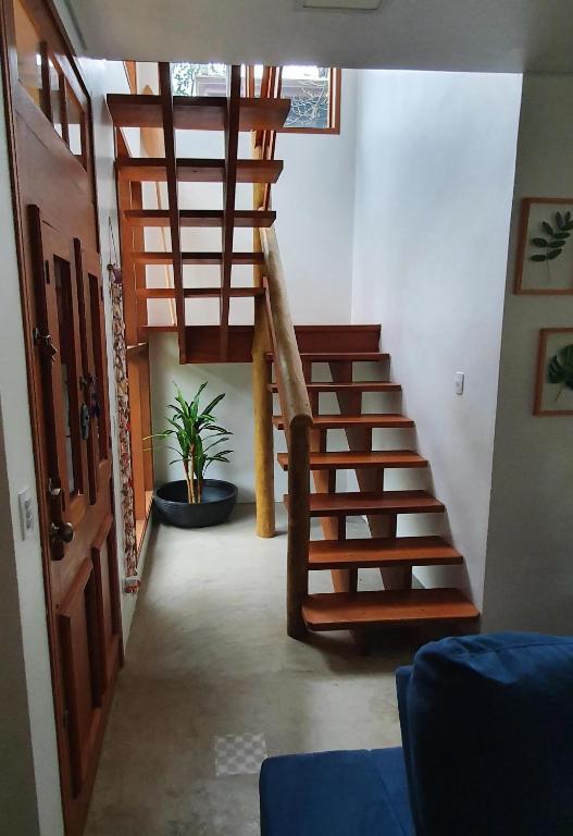  Casa em condomínio com piscina privativa