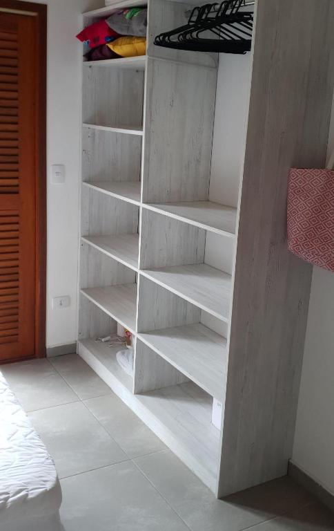  Casa em condomínio com piscina privativa