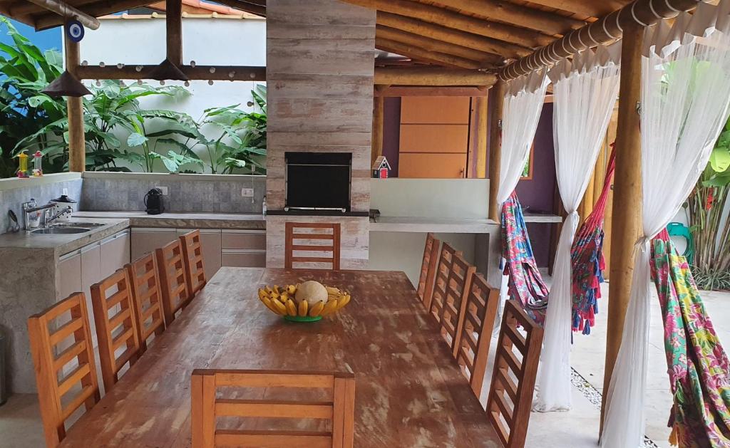  Casa em condomínio com piscina privativa