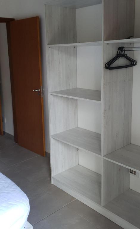  Casa em condomínio com piscina privativa