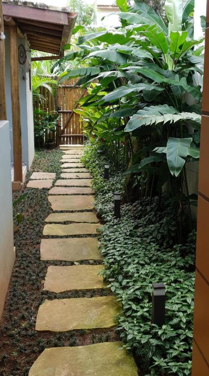  Casa em condomínio com piscina privativa