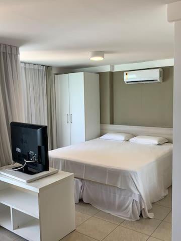  Apartamento em Areia Preta com vista para o mar