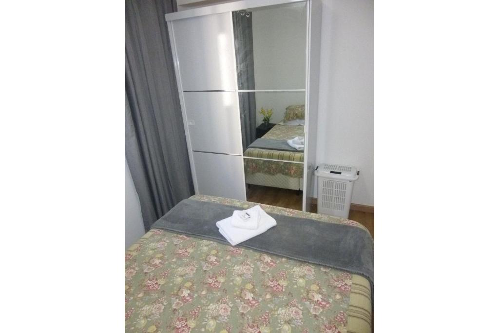  Aconchegante Apartamento em SJC - AR CONDICIONADO -WIFI 240 M