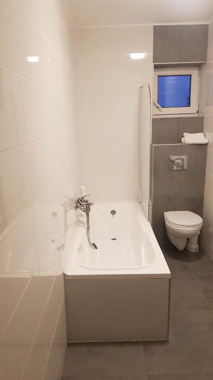 Koupelna v ubytování HBH Bajor Sörház Sólyomfészek Panzió
