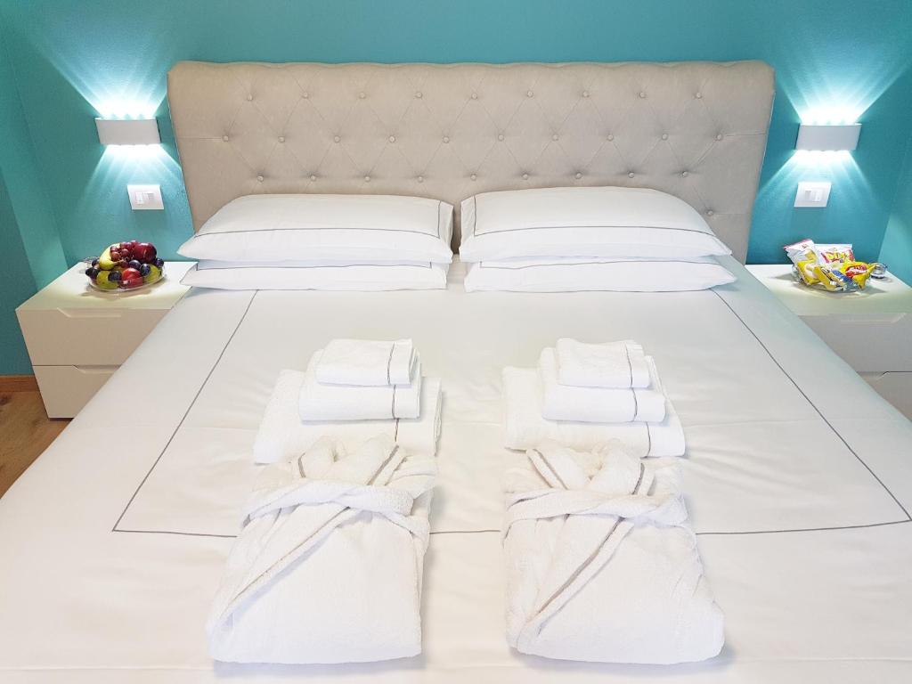Villa Bellavista Alba, B&B - Chambre Roi Avec Vue Sur Le Jardin