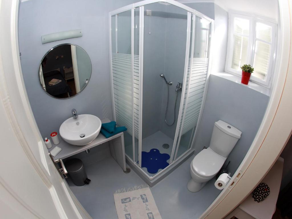 Koupelna v ubytování Theano Guesthouse
