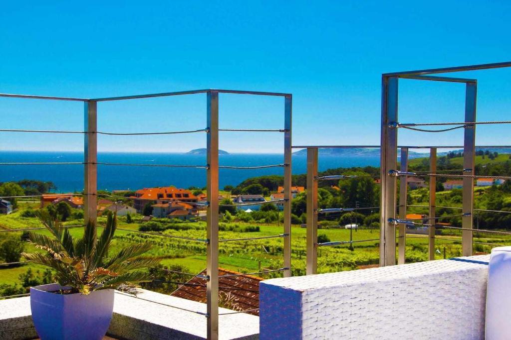 Lujosa villa vistas al mar y piscina climatiza, Sanxenxo ...