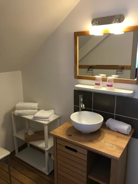 Koupelna v ubytování Hôtel Le Bayeux