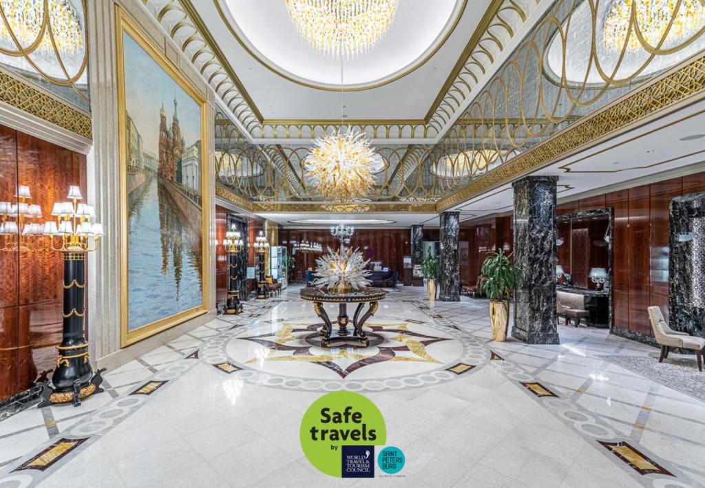 Лобби или стойка регистрации в Лотте Отель Санкт-Петербург – The Leading Hotels of the World