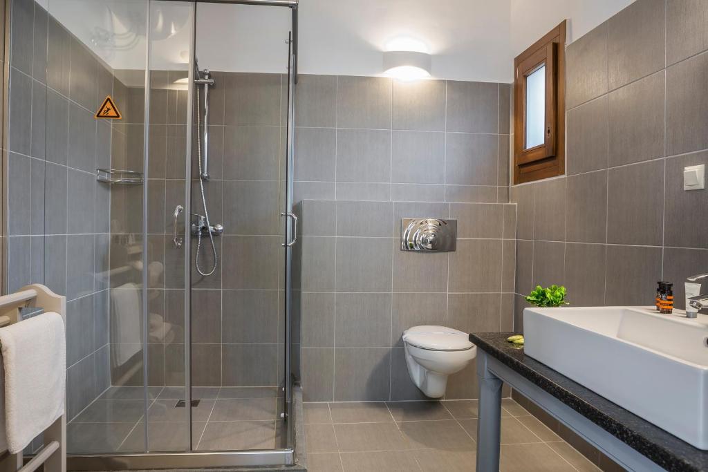 Koupelna v ubytování Balhambra Suites - Adults Only