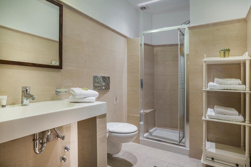 Koupelna v ubytování Balhambra Suites - Adults Only