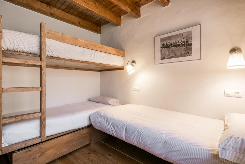 Posteľ alebo postele v izbe v ubytovaní Casa Salient by Totiaran