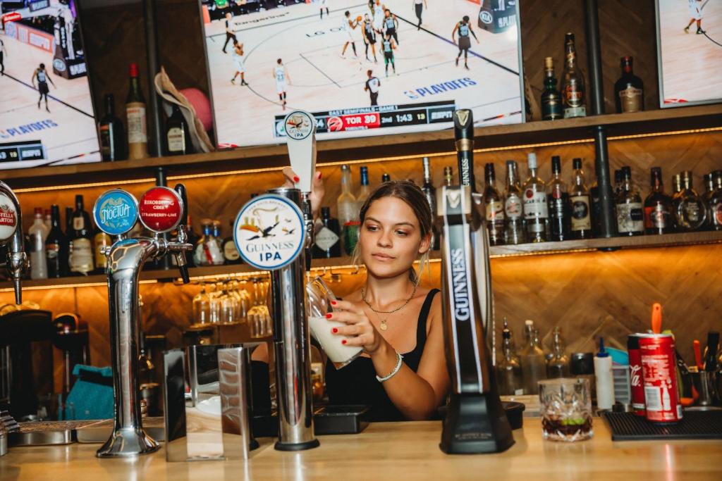 Athens Studios - Resim 24