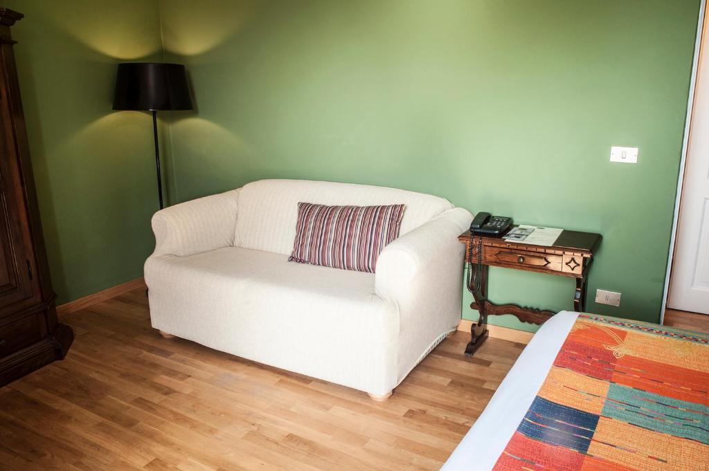 Posedenie v ubytovaní Albergo Bologna