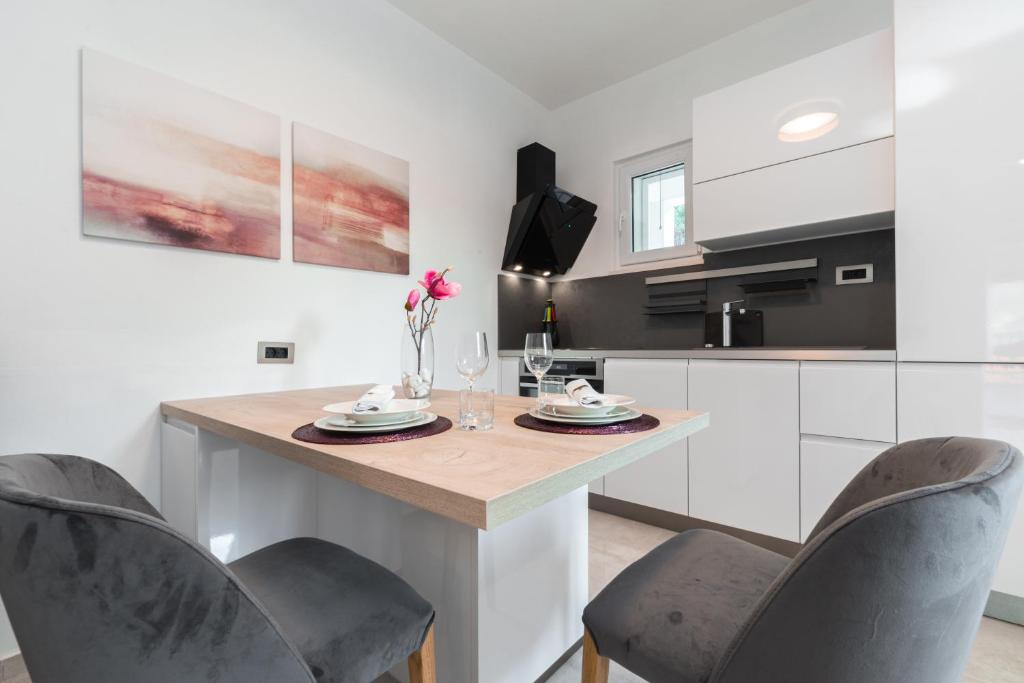Kuchyňa alebo kuchynka v ubytovaní WISH Apartments