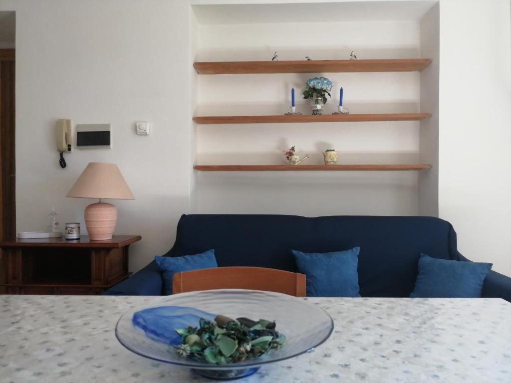 Część wypoczynkowa w obiekcie Sulle orme di Francesco appartamento blu