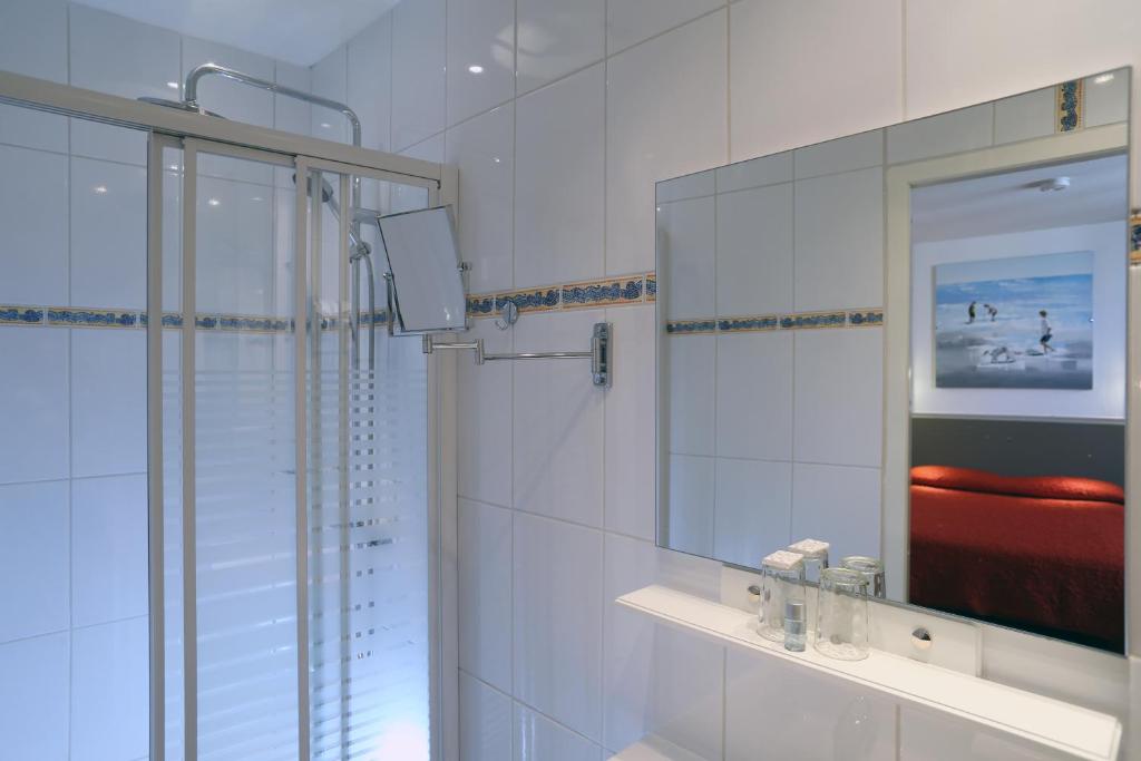 Citotel Le Regina Bordeaux Gare Saint-Jean - Resim 41