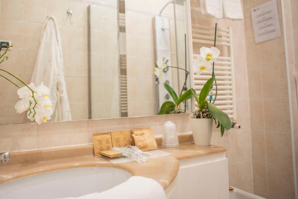 Koupelna v ubytování Hotel Villa Imperina