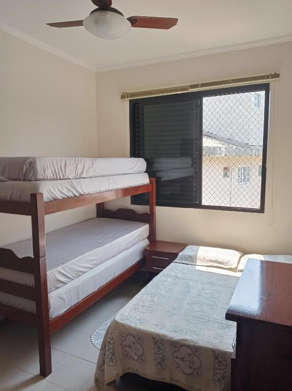  Apartamento Enseada com varanda