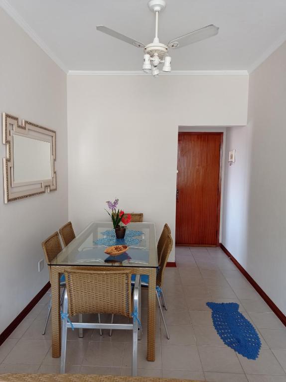  Apartamento Enseada com varanda