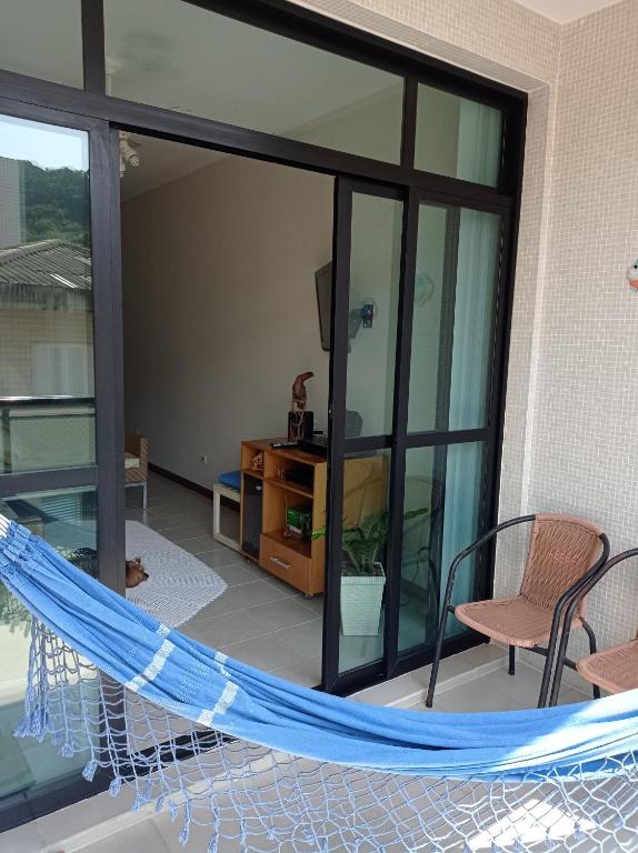  Apartamento Enseada com varanda