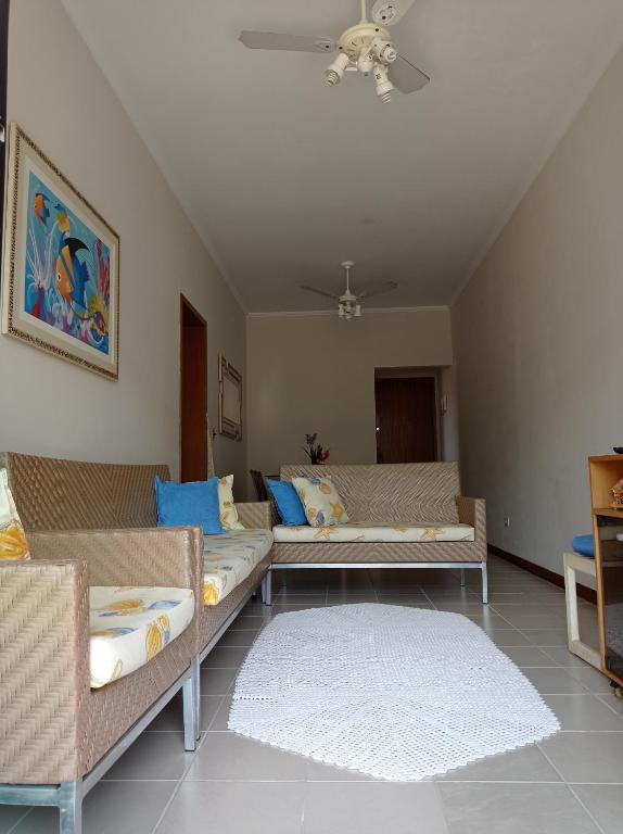  Apartamento Enseada com varanda
