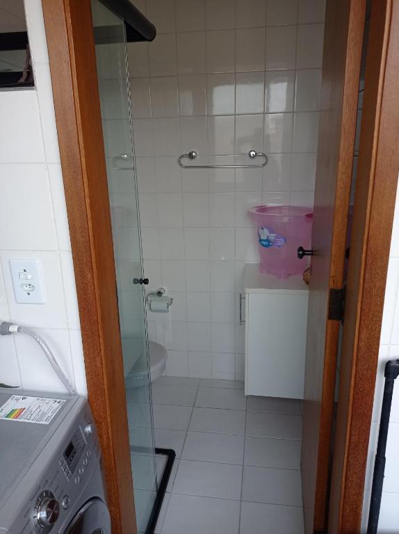  Apartamento Enseada com varanda