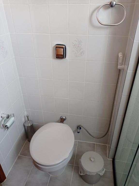  Apartamento Enseada com varanda