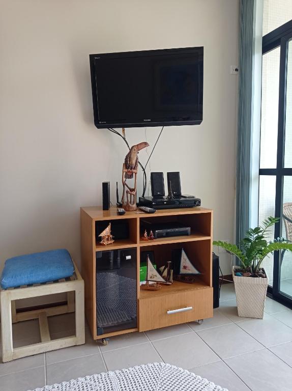  Apartamento Enseada com varanda