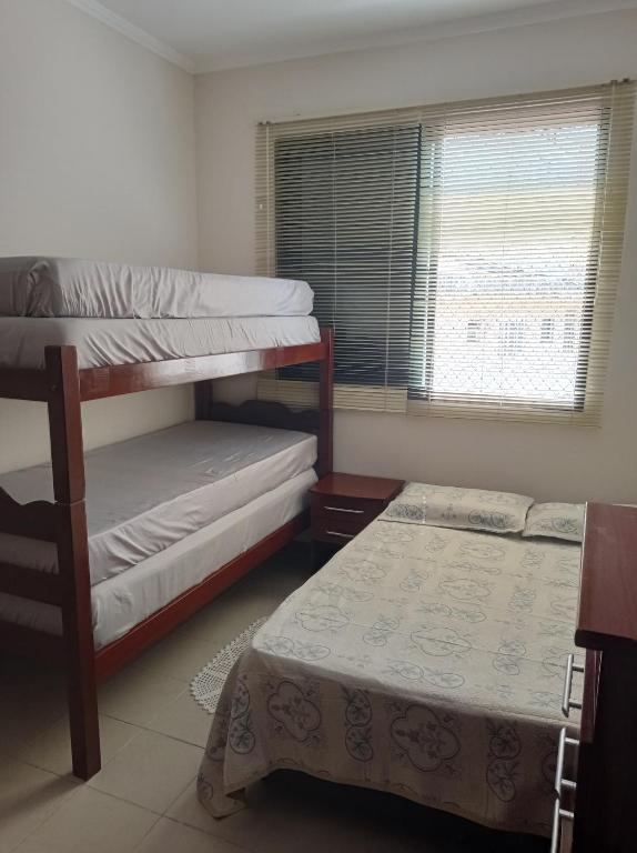  Apartamento Enseada com varanda