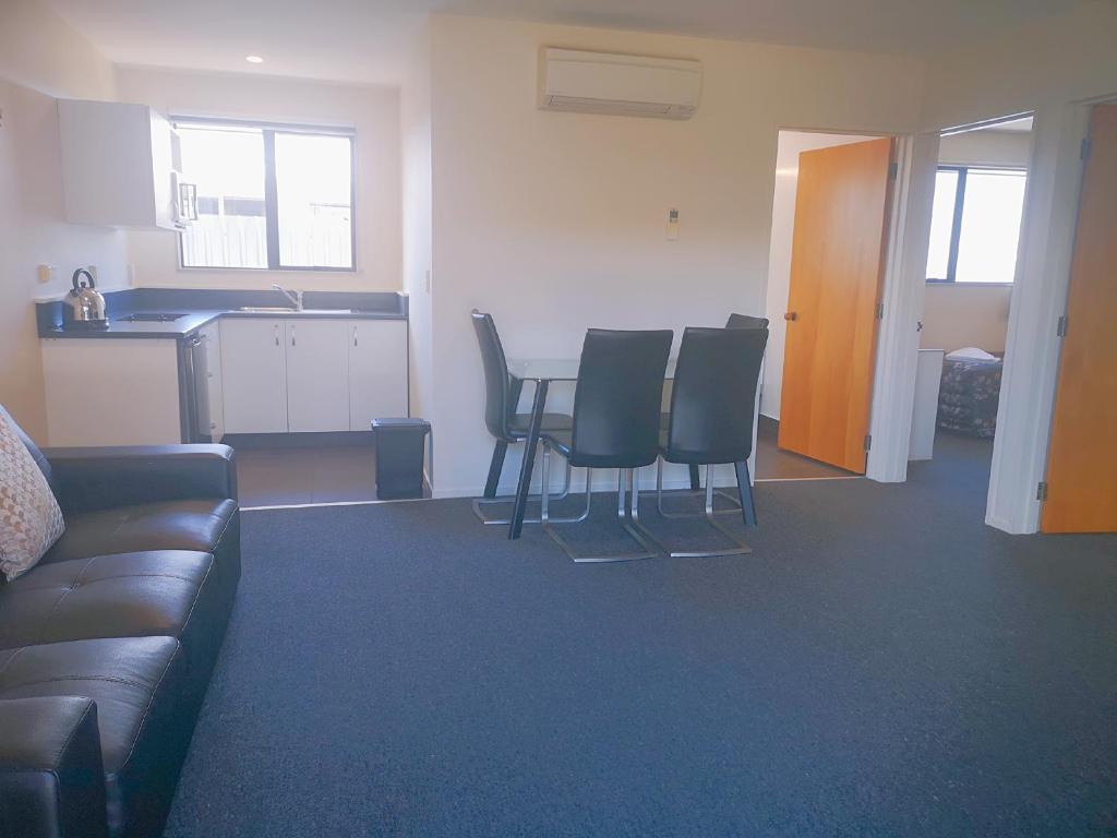 Aston Court Motel - Resim 30