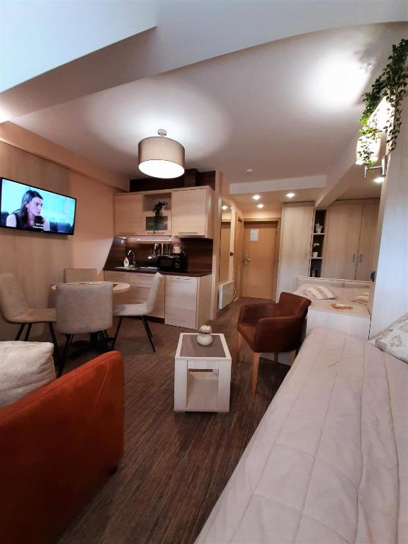 Select Lux Angella-Konaci - شقة مطلة على الجبل