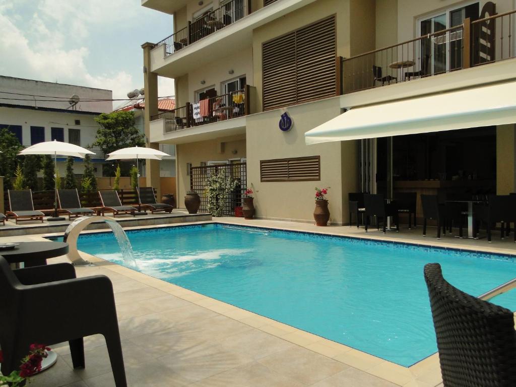 สระว่ายน้ำที่อยู่ใกล้ ๆ หรือใน Hotel Olympos