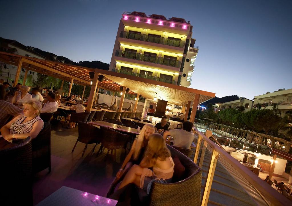 Hosté ubytování Emre Beach & Emre Hotel