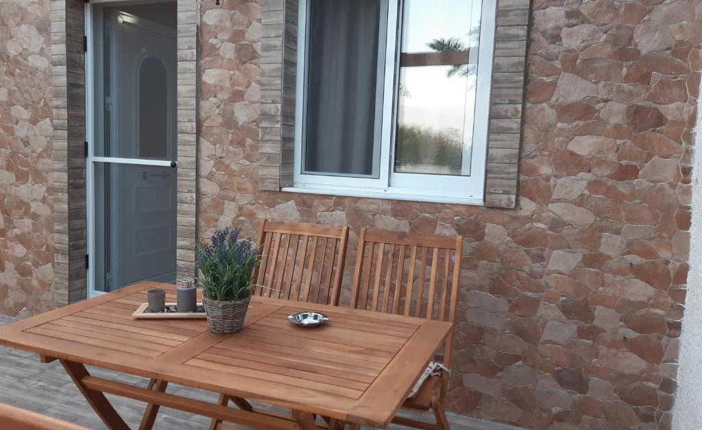 Balkon lub taras w obiekcie Room near the Airport
