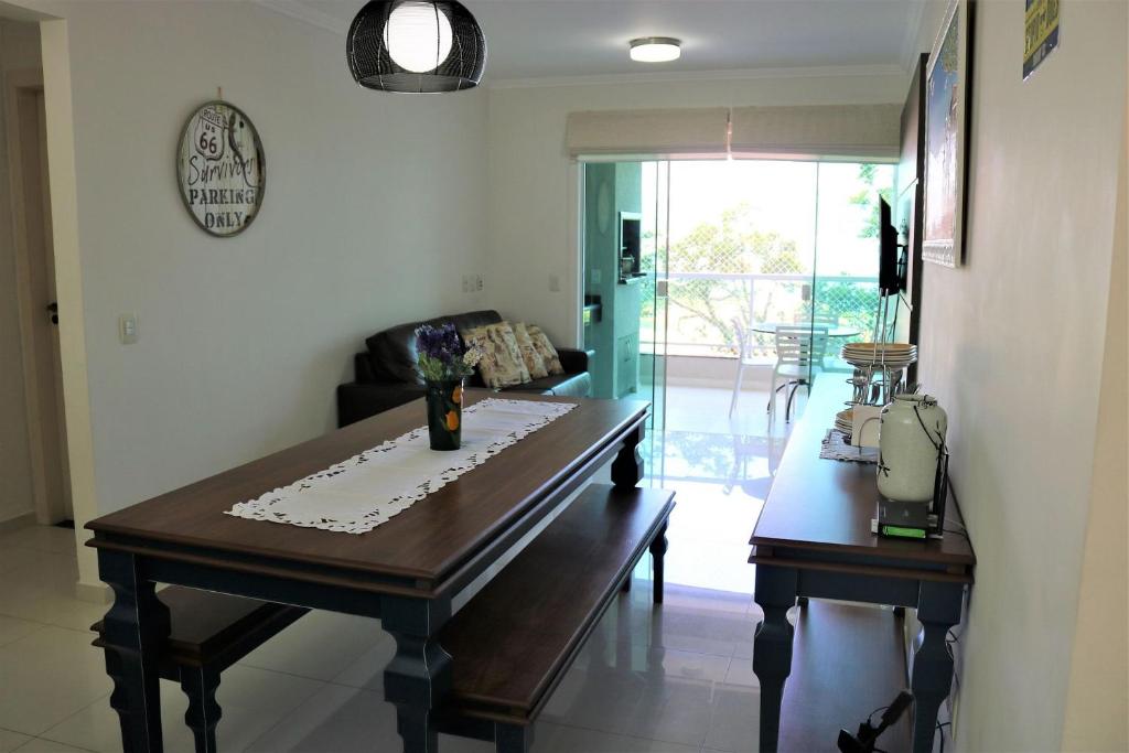  Aluguel de Apartamento 2 quartos sendo 1 suíte com Vista para o Mar em Praia Lagoinha