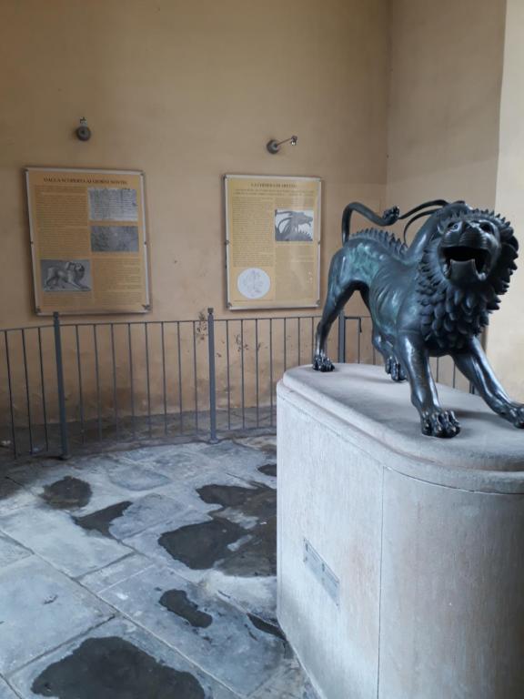Zdjęcie z galerii obiektu CASA FEDORA -Appartamento uso turistico centro storico di Arezzo w Arezzo