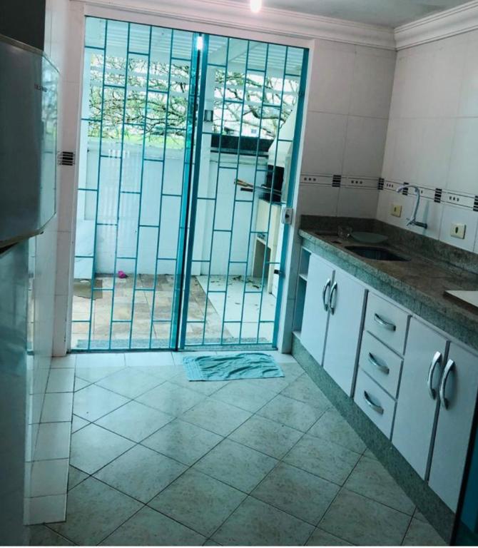  Casa térrea com hidromassagem