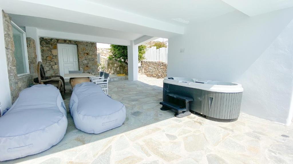 Amperian Mykonos Suites & Villas - 18