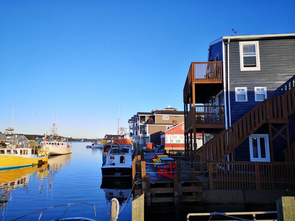 The Inn at Fisherman's cove - Resim 12