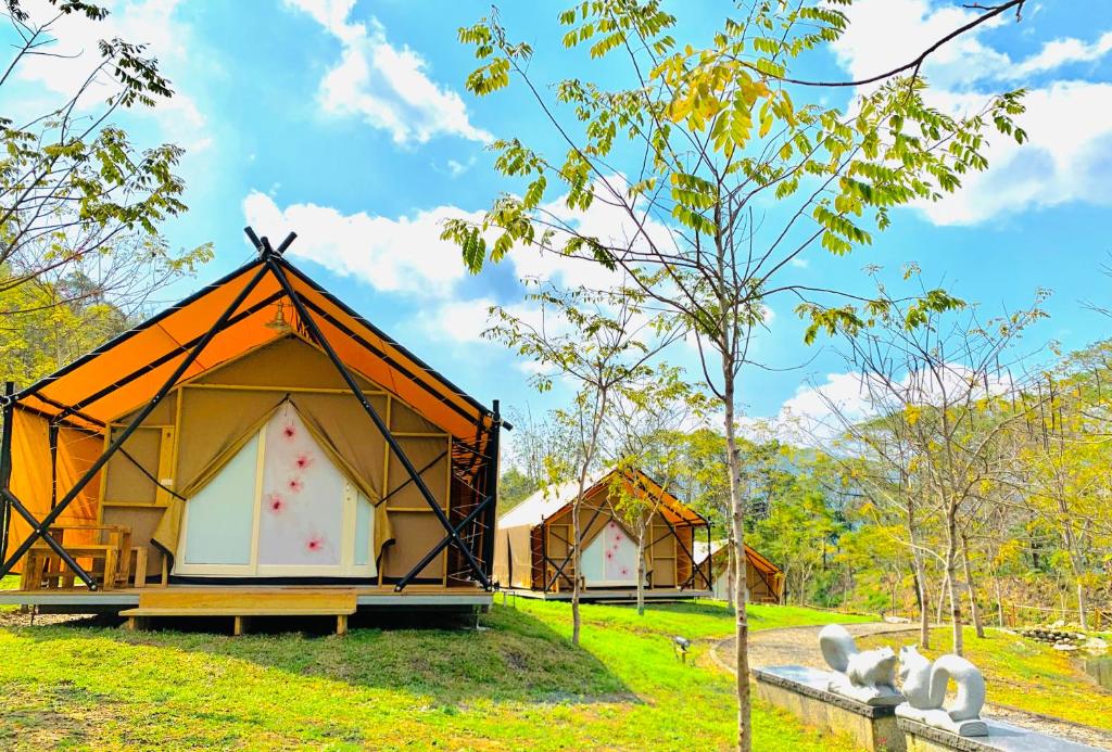 Zahrada ubytování Mountain Moon Hot Spring Camp Site