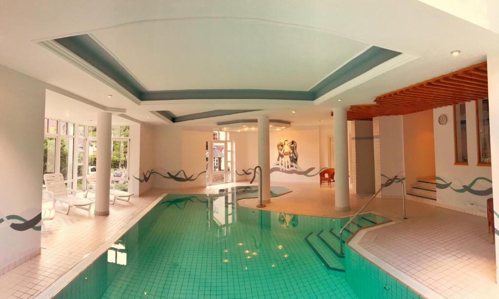 Bazén v ubytování Hotel Sauerbrey nebo v jeho okolí