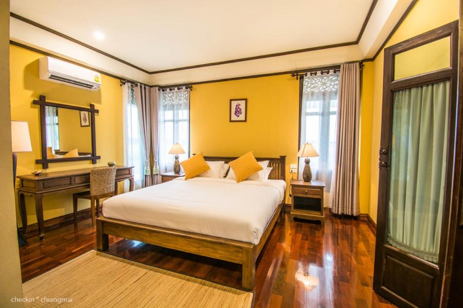 
King Room with Balcony
