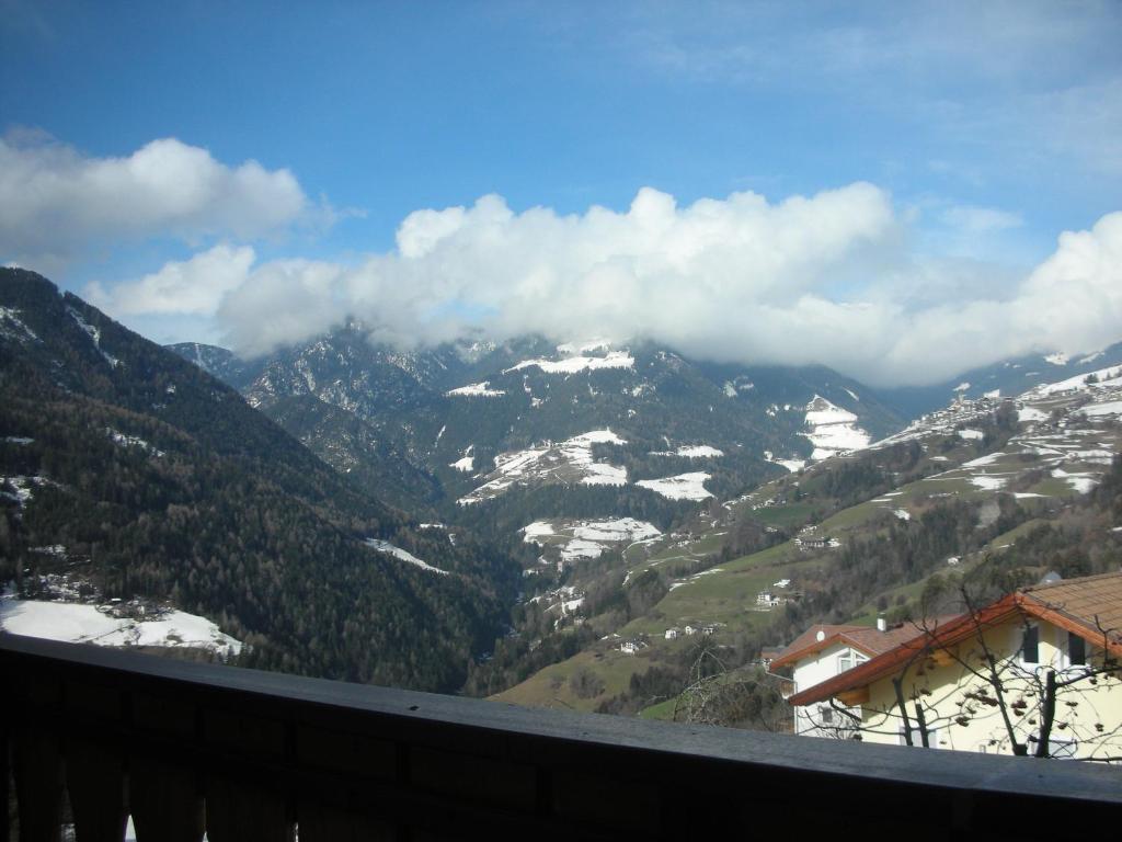 A general mountain view or a mountain view taken from a szállodákat