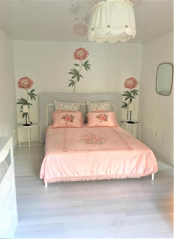 Тихая и уютная квартирка в центре Екатеринбурга - отзывы и видео